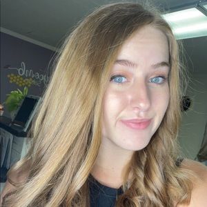 Meet your Posher, Elysia